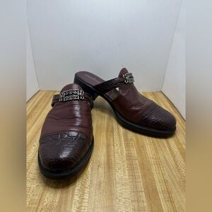 Minnetonka Brown Leather Cap Round Toe Slide Silver Accents Mules Shoes Sz 9